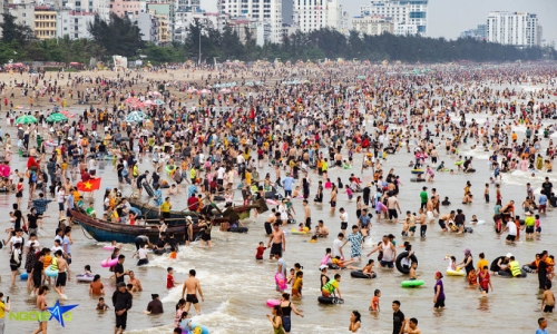Vietnam"s tourism industry earns $1B during five-day holidays