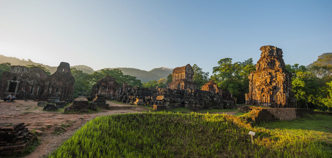 Ngắm tháp cổ ngàn năm rêu phong, không thua gì Ankor Wat